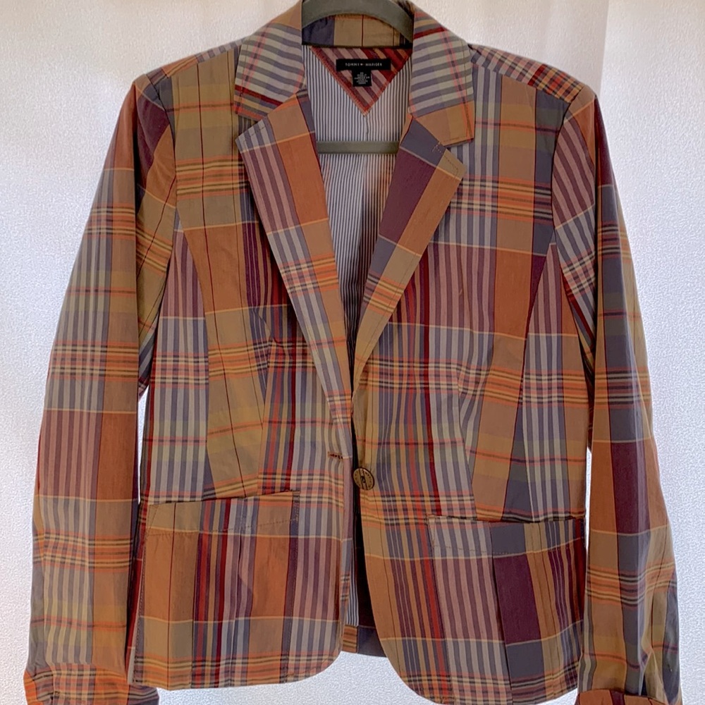 Tommy Hilfiger plaid one button blazer. Size M